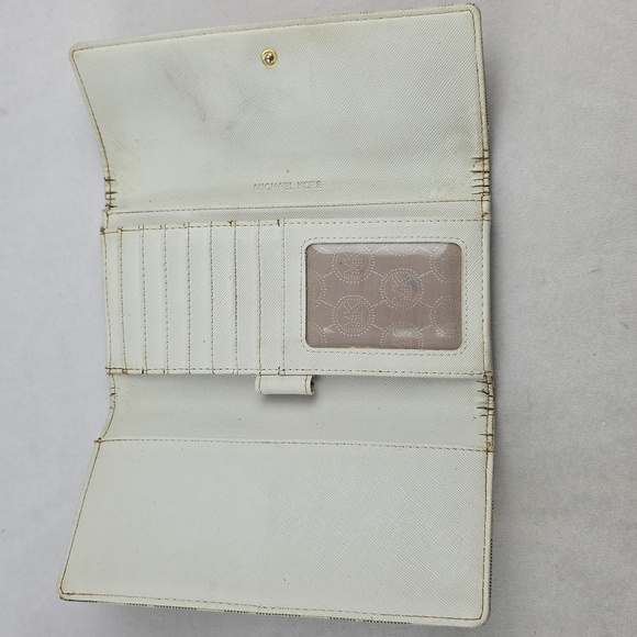 Michael Kors Cream Wallet Classic Design - Picture 3 of 9